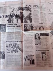 Milliyet Pazar Gazetesi - 30 Eylül 2001 -  Shakespeare'in Hakkı - Hamlet - Marlon Brondo -Cüneyt Özdemir Ateş Hattından Haber - Mehmet Ali Birand Fotoğrafı - Ferzan Özpetek Türkiye Tarihi Beni İlgilendirmiyor - Jennifer Aniston - Coşkun Aral - Ergin Konuksever