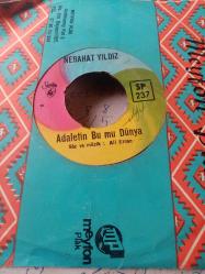 Nebahat Yıldız  Adaletin bumu Dünya/ Çemberimde Gül Oya