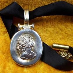 VINTAGE AVRUPA GENÇ KADIN PORTRE METAL KAMEO SİYAH KORDELALI GERDANLIK