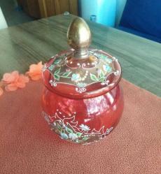 El yapımı üfleme cam şekerlik