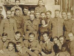 İLK TÜRK HAVA KUVVETLERİ KOMUTANI ORGENERAL ZEKİ DOĞAN'IN ESKİ BİRLİK FOTOĞRAFI...