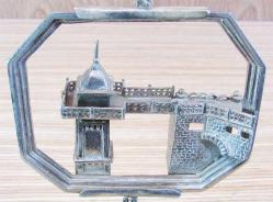 İzMiR TARİHİ ASANSÖR BiNaSı BİBLO.........Sanatçı Türkiz