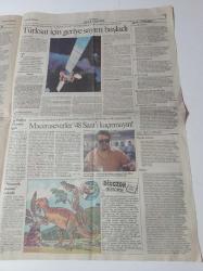 Cumhuriyet 2 Gazetesi - 21 Ekim 1993 - Sayı 24851 - Verimlilik Kadınla Sanata Dönüşür - Üretkenlik Evde Başlar - Kırsal Kesim Kadınları Kaşık Düşmanı Değildir- İngiliz Mahkemeleri Tiyatroya Benziyor - Budist Rahibin Önünde Birleşen Minik Eller - Siyanürle Altın Üretimine Karşı 10 Bin İmza - Mehmet Ali Erbil