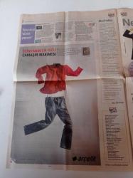 Cumhuriyet Haftasonu Gazetesi - 30 Eylül 2006 - Sayı 18 -  Mankenliği Medya Yozlaştırıyor - Bu Papa İsa'ya Yakışmıyor - İşyerinde Kabus Duygusal Taciz - Bademler Köyü Sahnesi - Mustafa Anarat Sahnesi - Modanın Şeytani Dansı - Baroktaki Yalnızlık - Kırsalda Büyümenin Sancılı Halleri