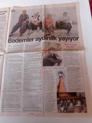 Cumhuriyet Haftasonu Gazetesi - 30 Eylül 2006 - Sayı 18 -  Mankenliği Medya Yozlaştırıyor - Bu Papa İsa'ya Yakışmıyor - İşyerinde Kabus Duygusal Taciz - Bademler Köyü Sahnesi - Mustafa Anarat Sahnesi - Modanın Şeytani Dansı - Baroktaki Yalnızlık - Kırsalda Büyümenin Sancılı Halleri