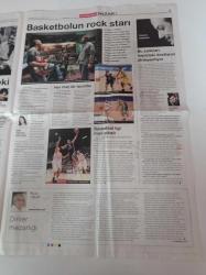 Cumhuriyet Pazar Gazetesi -26 Şubat 2012 - Sayı 1353 - Basketbolcu Kerem Tunçeri Taraftarı Bu Kez Sesiyle Coşturdu - Ödemiş Kent Müzesi - Reyhan Tüysüz - Sizin Eviniz Bizim İşyerimiz Ölüyoruz - Alkolik Topçular - George Best - Direniş Öyküleri - Zülal Kalkandelen