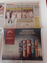 Sözcü Pazar Gazetesi - 10 Eylül 2017 - Kardeş Türküler 25 Yıldır Barış Yolunda - Burak Özçivit Fotoğrafı - Kerem Bursin - Gelin Kaynana Tarkan'ı Beraber İzledi- Gökçe Bahadır'ın Müzikal Heyecanı - Emina Sandal Ormanda Form Tutuyor - Hülya Avşar - Sibel Can - Mehmet Ali Erbil