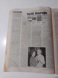 Cumhuriyet Kitap Gazetesi - 12 Şubat 1998 - Denemenin Usta Kalemi Vecihi Timuroğlu Fotoğrafı - Helsinki Yurttaşlar Derneği - Merhaba Sivil Toplum - Engin Turgut'un Yeni Şiirlerini Alihan Irmakkesen Değerlendirdi - Şenol Öztop - Arı İnan - Tarihe Tanıklık Edenler - Ali Akay Post-modern Görüntü Kitabı
