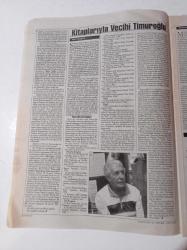 Cumhuriyet Kitap Gazetesi - 12 Şubat 1998 - Denemenin Usta Kalemi Vecihi Timuroğlu Fotoğrafı - Helsinki Yurttaşlar Derneği - Merhaba Sivil Toplum - Engin Turgut'un Yeni Şiirlerini Alihan Irmakkesen Değerlendirdi - Şenol Öztop - Arı İnan - Tarihe Tanıklık Edenler - Ali Akay Post-modern Görüntü Kitabı