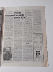 Cumhuriyet Kitap Gazetesi - 12 Şubat 1998 - Denemenin Usta Kalemi Vecihi Timuroğlu Fotoğrafı - Helsinki Yurttaşlar Derneği - Merhaba Sivil Toplum - Engin Turgut'un Yeni Şiirlerini Alihan Irmakkesen Değerlendirdi - Şenol Öztop - Arı İnan - Tarihe Tanıklık Edenler - Ali Akay Post-modern Görüntü Kitabı