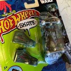 Hot Wheels Skate HGT46 Star Wars Temalı  Parmak Kaykay ve Ayakkabıları