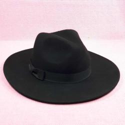 VINTAGE LC WAIKIKI SİYAH RENKLİ YÜN ŞAPKA