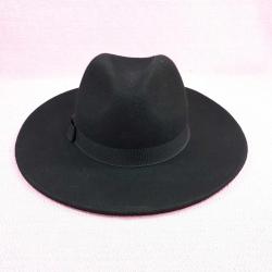 VINTAGE LC WAIKIKI SİYAH RENKLİ YÜN ŞAPKA