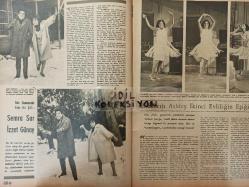 Ses Dergisi - 15 Şubat 1964 - Sayı:8 - Francoise Dorleac - Jackie Jones - Rekin Teksoy - Cengiz Tuncer - Hayley Mills - Fikret Hakan - Semiramis Pekkan - Ayhan Işık - Tippi Hedren - Şevket Rado - Peter O'toole - Richard Brooks - Semra Sar - İzzet Günay - Elizabeth Ashley - Şeytan Ruhlu Kadın filmi fotoromanı - Marlon Brando - Frank Sinatra - Sophia Loren - Richard Burton - Lana Turner - Danny Kaye - Marlene Dietrich - Anouk Aimee - Curd Jürgens - Turgut Özatay - Muharrem Gürses - Nuray Uslu - Yabancı filmi fotoromanı - Miles Davis - Oscar Peterson - Hadi Çaman - Emel Çeviren - Senih Orkan - Ayten Erman - Suna Berk - Melahat Özekit - Nevzat Okçugil - Timuçin Caymaz - Şadıman Ayşın - Fuat İşhan - Sema Özcan - Çetin İpekkaya - Herşey bir anda oldu filmi fotoromanı - Öztürk Serengil - Stathis Giallelis - Linda Mars - Marie Jose Nat - Jacques Charrier - Sandra Lee -