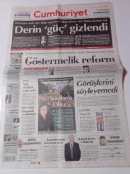 Cumhuriyet Gazetesi - 19 Ocak 2012 - TFF UEFA'da Platini Rusya'da - Derin Güç Gizlendi - Göstermelik Reform - Metin Feyzioğlu - Sadullah Ergin - 12  Eylül Davası 4 Nisan'da - Kenan Evren - Uludere'de Çaresizlik- Türk Elçiliğine Roket Atıldı - Dünya Bankası