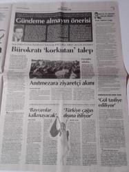 Cumhuriyet Gazetesi - 19 Ocak 2012 - TFF UEFA'da Platini Rusya'da - Derin Güç Gizlendi - Göstermelik Reform - Metin Feyzioğlu - Sadullah Ergin - 12  Eylül Davası 4 Nisan'da - Kenan Evren - Uludere'de Çaresizlik- Türk Elçiliğine Roket Atıldı - Dünya Bankası