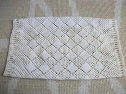 A 16 - DANTEL - YENİ DOĞAN BEBEKLERE  HEDİYE OLARAK ALTIN TAKMAK İSTEYENLER   İÇİN YAPILMIŞ  ''ALTIN YASTIĞI''