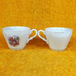 ANTİKA BİR ÇİFT MADE IN JAPAN FRAGONARD RESİMLİ PORSELEN FİNCAN , TABAKLARI YOK