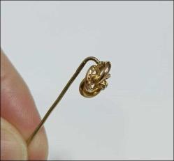 Victorian Antika 9 Ayar Altın ve Ham Elmas Aşk Düğümü Stickpin Yaka İğnesi  (91)