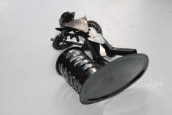 EL YAPIMI ELINDE  GITARLI  ADAM KALEMLIK METAL DETAYLAR RESIMLERDE   (KİTAP RAF