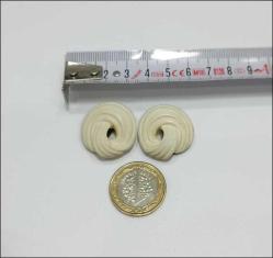 Vintage Kemik Rengi Malzemeden Yapılmış Klipsli Küpeler  (91)