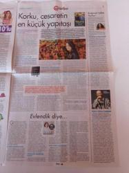 Cumhuriyet Cumartesi Gazetesi - 6 Kasım 2021 - Ercan Kesal Fotoğrafı - İnsan Yaşadığı Yere Benziyor - Oyuncu Nilay Erdönmez En Büyük Korkum Kötü İnsana Aşık Olmak - Kaş'ta Sonbahar - Ebru D. Dedeoğlu - Mars Akrep Burcunda - Reygadas Sineması Üzerine - Şehir Tiyatroları'nın Ruhuna Uygun 12. Gece