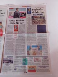 Cumhuriyet Pazar Gazetesi - 30 Ocak 2022 - Bir Elbiseden Daha Fazlası Giyi- Erol Taş'a Taş Atmak - Göknil Boğan Fotoğrafı - Sedef Avcı Yeni Dönem Yeni İmaj - Onların Adı Madrigal - Japonya'dan Bir Araba Sevdası - Boşluk Ve Sanat İlişkisi