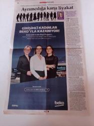 Cumhuriyet Pazar Gazetesi - 30 Ocak 2022 - Bir Elbiseden Daha Fazlası Giyi- Erol Taş'a Taş Atmak - Göknil Boğan Fotoğrafı - Sedef Avcı Yeni Dönem Yeni İmaj - Onların Adı Madrigal - Japonya'dan Bir Araba Sevdası - Boşluk Ve Sanat İlişkisi