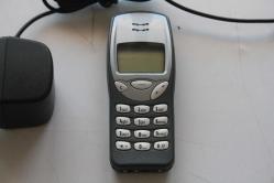 Nokia 3210 Orjinal Nostalji  KOLLEKSİYONLUK  CEP TELEFONU   DETAYLAR ACIKLAMADA (ANTİK KOLİ 13