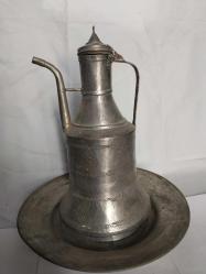 BAKIR İBRİK, ANTİKA BAKIR LENGERİ İLE BERABER İBRİK 1930-40 LARDAN USTA İŞİ BAKIRDAN MAMÛL LENGER VE  İBRİK, MUHTEŞEM İŞÇİLİKLİ, DEKORLUK LENGERLİ BAKIR İBRİK.