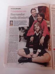 Milliyet Bayram Gazetesi - 24 Ekim 2006 - Hülya Koçyiğit'ten Gelenek Dersi - Osmanlı'dan Bugüne Bayram Kutlamaları - Topkapı Sarayı Müzesi Başkanı İlber Ortaylı - Cem Yılmaz'dan Güldüren Sihirler - Hayvanlar Firar Edip Madagaskar'a Gitti