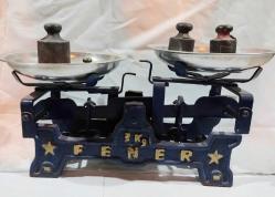 Antika - BAKKAL TERAZİSİ, ŞAFAK MARKA ESKİ BAKKAL TERAZİSİ, BÜYÜK BOY, KEFELERİ İLE BERABER BAKKAL VEYA MANVLARIN KULLANDIĞI ESKİLERDEN KALMA TERAZİ. - kitantik - kitaLog