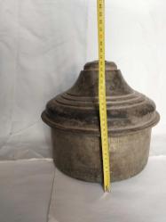 BAKIR  TENCERE, BAKIR KAZAN, 1930-40 LARDAN USTA İŞİ KIRLANGIÇ GEÇME, BAKIRDAN MAMÛL KAPAKLI TENCERE, MUHTEŞEM İŞÇİLİKLİ, DEKORLUK.. TENCERE KAPAĞININ TUTAMACI KOPUKTUR.