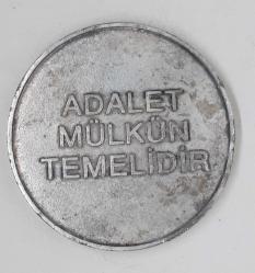 İzmir Adliyesi Madalyon - Adalet Mülkün Temelidir