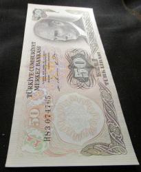 6.EMİSYON 1.TERTİP 50 TL TÜRK LİRASI H83 O74765 SERİ NUMARALI KAĞIT PARA ÇİL ALTI 858