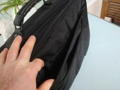 İÇİ ÇOK GENİŞ KASNAKLI LAPTOP ÇANTASI - ( ÇOK AMAÇLI KULLANIMA UYGUN ) - 2. EL HATASIZ KUSURSUZ ÇOK TEMİZ DURUMDA