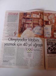 Hürriyet Keyif Gazetesi - 8 Ağustos 20004 - Eleştirmenleri İkiye Bölen Rol Gwyneth Sylvia Olunca - Cüneyt Koryürek Olimpiyadlar Kitabını Yazmak İçin 40 Yıl Uğraştı - Cem Özer - Nurgül Yeşilçay - Amerikalı Şair Yazar Sylvia Plath - Jackie Chan - Chris Tucker