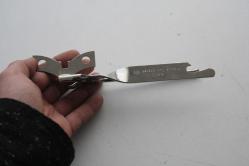 VINTAGE EKCO MUCİZE konserve açacağı 885 METAL ABD YAPIMI  DETAYLAR RESIMLERDE  (İSİMSİZ DEMİR RAF