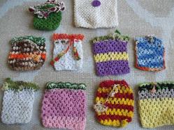 ESKİLERDEN - TIĞ İLE ÖRÜLMÜŞ  EL EMEĞİ - PARA  KESESİ - 10 ADET