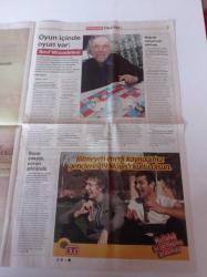 Cumhuriyet Pazar Gazetesi - 19 Mayıs 2013 - Sayı 1417 - Avrupa Birliği De Yönünü Asya'ya Çevirdi - Bertell Ollman Sınıf Mücadelesini Masaya Yatırdı - Samsun'da Sanatın Farklı Tonları - Yurtsuzlar Yollarda - Demet Tuncer Sahnemde Laf Lafı Laf Da Müziği Açıyor