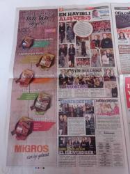 Sözcü Cumartesi Gazetesi - 25 Kasım 2017 - 18 Kez Victoria's Secret Defilesinde Adriana Lima Fotoğrafı - Güven Kıraç Herkes İstediği Gibi Yaşamalı - Bengü'nün Yeni Klibi Yolda - Murat Boz Yıldız Tilbe İle Aramız Çok İyi - Defne Samyeli Ajda Pekkan'dan Ders Alıyor