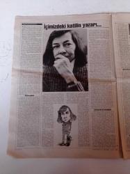 Cumhuriyet Kitap Gazetesi  - 14 Aralık 1995-  Sayı 304 - İçimizdeki Katilin Yazarı Patricia Highsmith Fotoğrafı - Mehmet Sucu'dan Halk Bunu Bilmesin - Gençlerin Bir Solukta Okuduğu Dizi Limandaki Canavar - Türkmenceden Türkçe'ye İlk Sözlük - Tiksinti Çağı - Reşat Nuri'nin Romancılığı - Teoride Sınıf Ulus Edebiyat