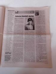 Cumhuriyet Kitap Gazetesi - 8 Şubat 2001 - Sayı 573 - Şiirin Fotoğrafını Çeken Adam Lütfi Özkök Fotoğrafı - Fethi Naci Eleştiri Günlüğünde Bu Hafta Katherine Mansfield'in Öykülerini Değerlendiriyor - Deniz Durukan Hatice Meryem'le Siftah Üzerine Konuştu - Cem Akaş Olgunluk Çağı Üçlemesi - Melih Cevdet Anday - Oktay Rıfat - Baudelaire