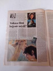 Cumhuriyet Dergi Gazetesi - 6 Ocak 2002 - Sayı 824 -  Faik Öztrak - Mussolini İle Çay - Mustafa Denizli - Esmahan Aykol -Ferhan Şensoy Fotoğrafı-- Tolkien Bizi Beğenir Miydi - Cher'in Son Albümü - Edi Gözetleniyor - Rasim Öztekin - Şahları Da Vururlar- Derya Baykal