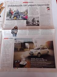 Cumhuriyet Pazar Gazetesi - 21 Kasım 2010 - Sayı 1287 - Shakira'dan Yeni Albüm - İstanbul Arabesk Project- Nilüfer Açıkalın Fotoğrafı - Göçe Zorlananların Hüzünlü Öyküsü - Gıda Bankası - Cinsel Hak İhlalleri - Şenay Gürler - Şiddetten Uzak Durup Muhalif Olmak - Orhan Oğuz