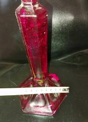 CAM ŞAMDAN,  KIRMIZI RENGİN GÜZELLİĞİ,  DEKORLUK MUHTEŞEM GÖRSELLİĞİ OLAN CAM ŞAMDAN..