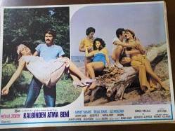 Kalbinden Atma Beni Filmi Lobi kartı - No: 2 - Lobby Cards - Ahmet Sabahi - Ünsal Emre - Ali Pehlivan - Levent Çakır - Asuman Cankul - Recep Filiz - Özlem Özer - Baykal Kent - Sabrına - Sabuha - Kemal Aydan - Sönmez Yıkılmaz - Menderes Alemdar - Şener Işık - Mehmet Alemdar - Meral Zeren