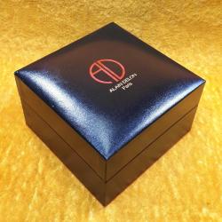 ALAIN DELON PARIS SAAT KUTUSU