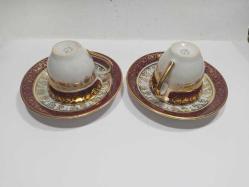 P2------İKİ ADET İSTANBUL PORSELEN ALTIN VARAK KAHVE FİNCANI