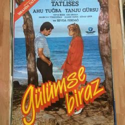 Efemera - İbrahim Tatlıses - Ahu Tuğba - Gülümse Biraz - Film Afişi - kitantik - kitaLog